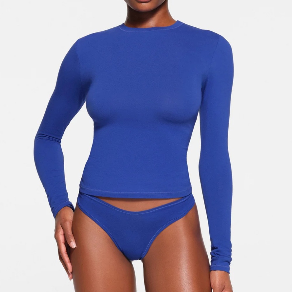 SKIMS Fits Everybody Long Sleeve Tee